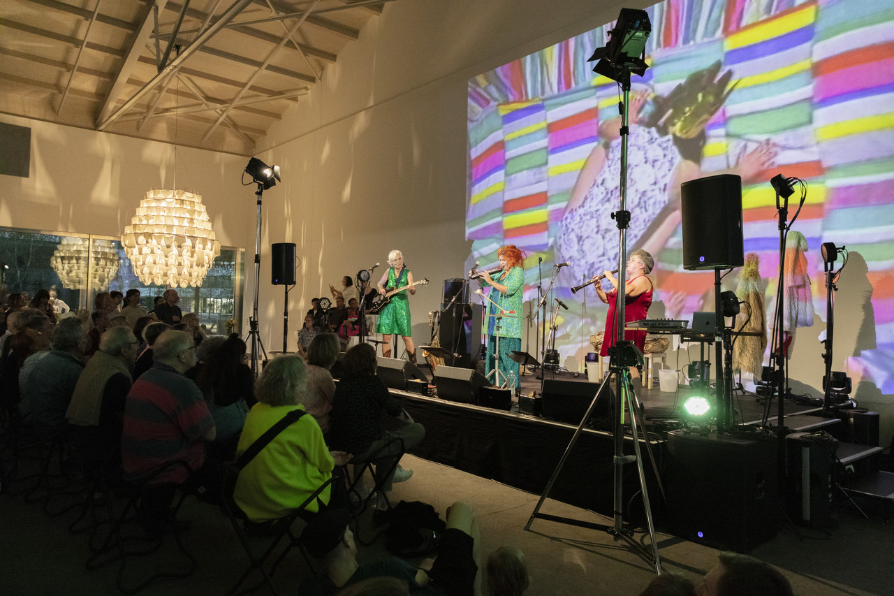 Opening Concert at the foyer of Kunsthaus Baselland 2024. Photo: Pati Grabowicz